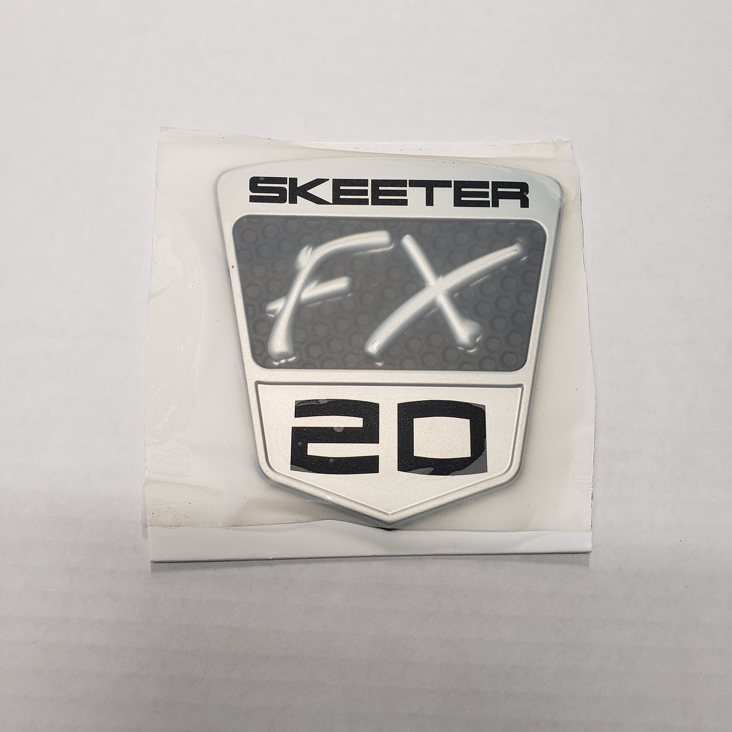 New Authentic Skeeter Emblem FX20 Black/ Chrome 4"-91171510