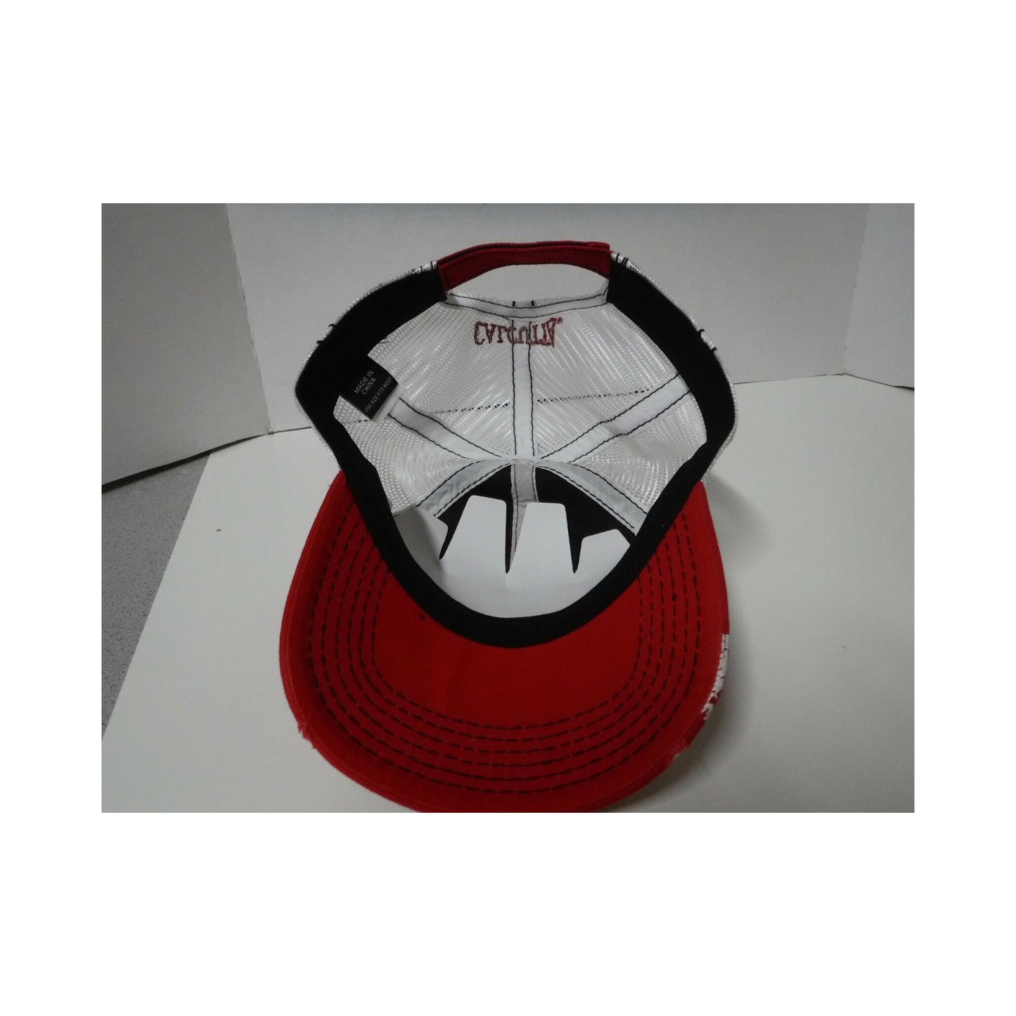 New Authentic Calcutta Hat Red Dive Flag/ White Mesh