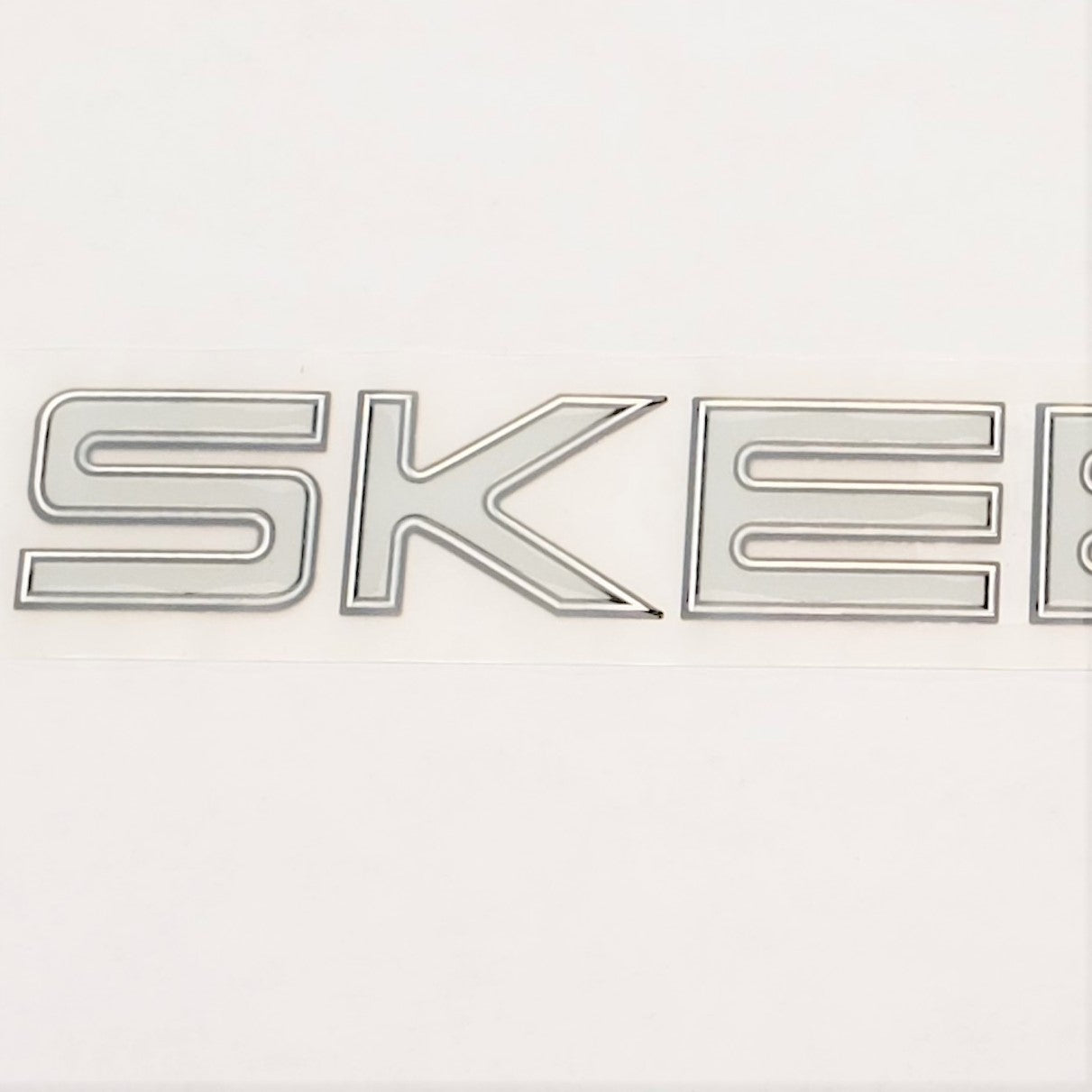 New Authentic Skeeter 32" White Emblem