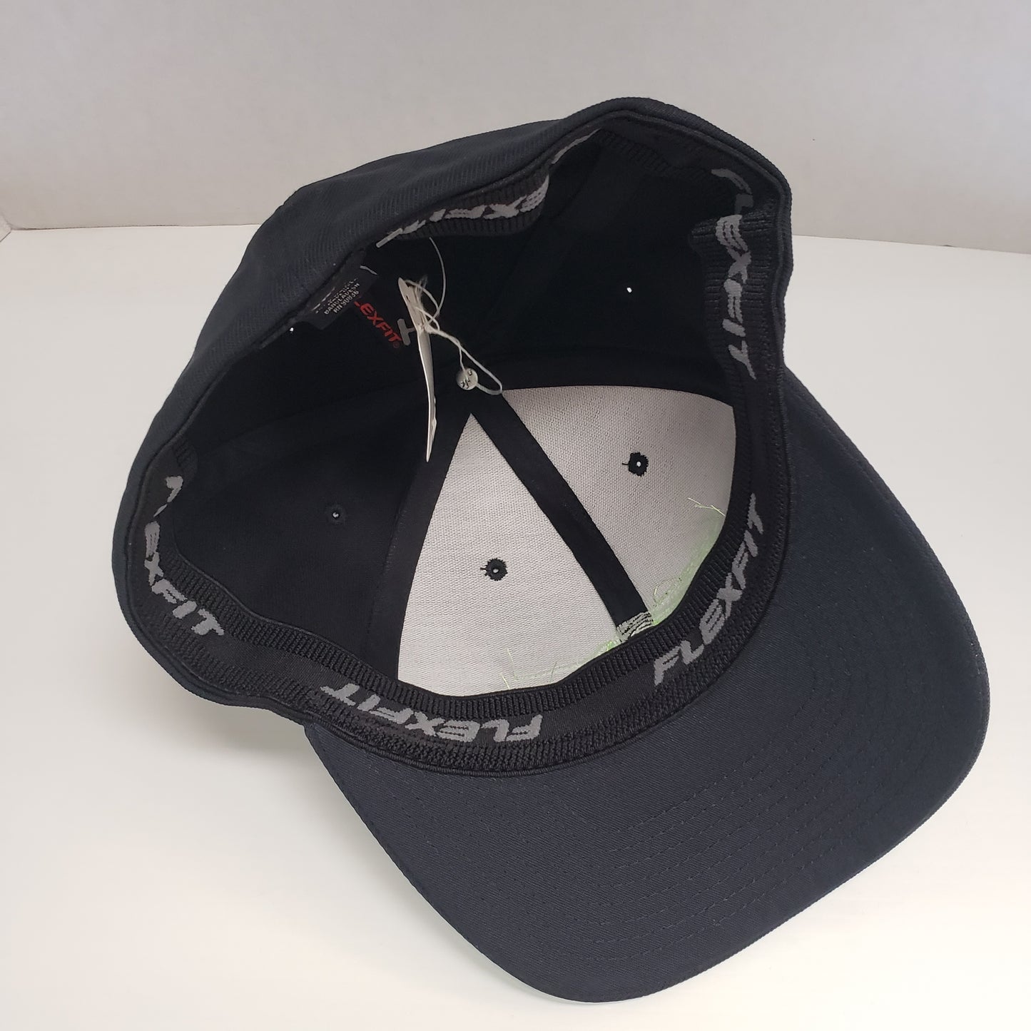 New Authentic Limited Edition Black/Neon logo Flex Fit Skeeter Hat
