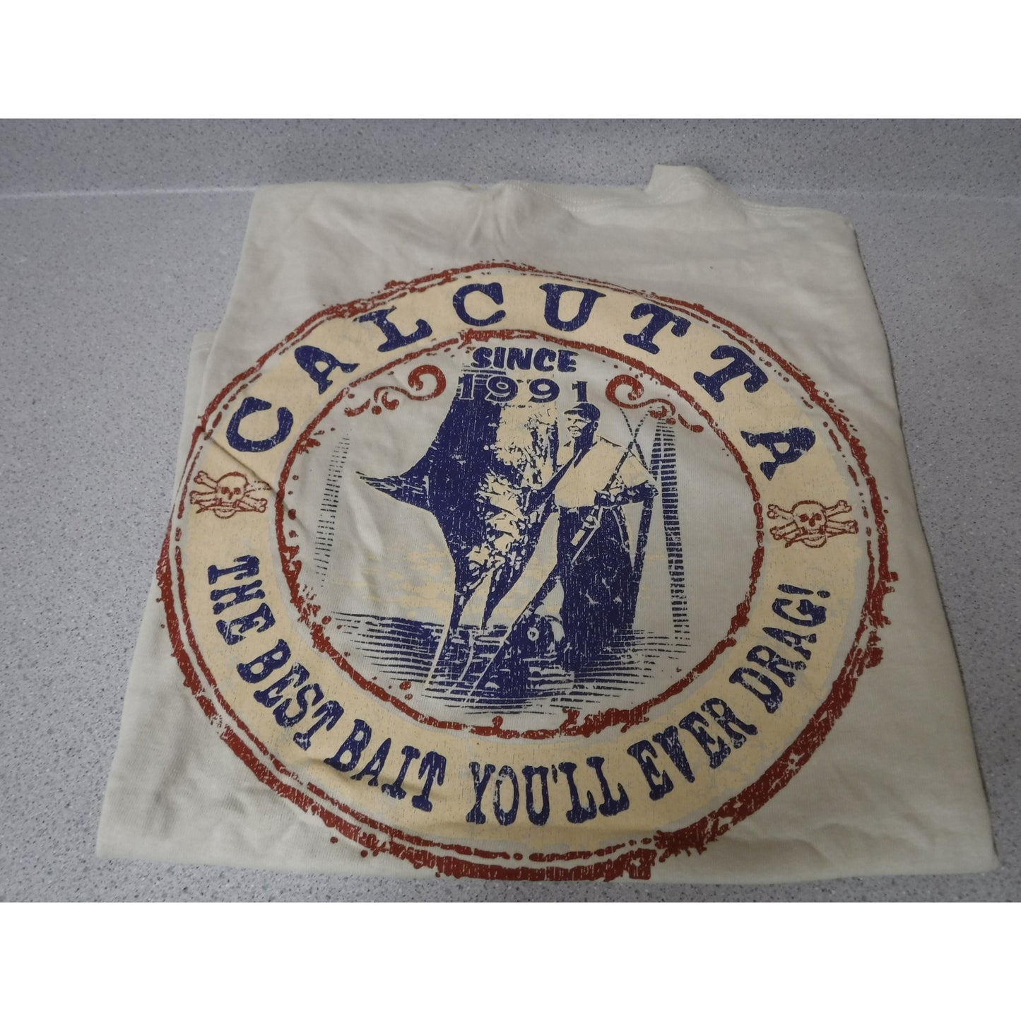 New Authentic Calcutta Short Sleeve Shirt  Putty/ Front Small Logo/ Back Vintage Best Bait Medium