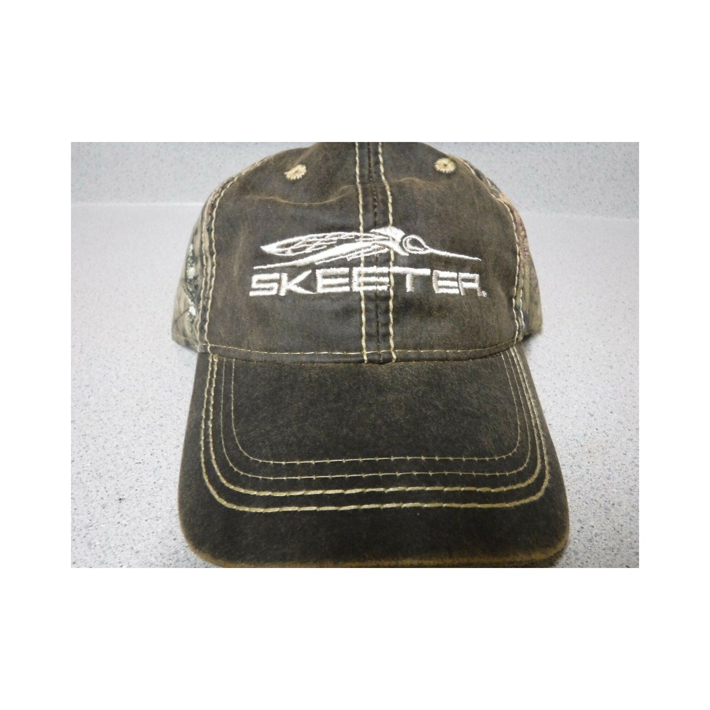 New Authentic Skeeter Richardson Hat  Faded Black/ Back Mossy Oak Camo