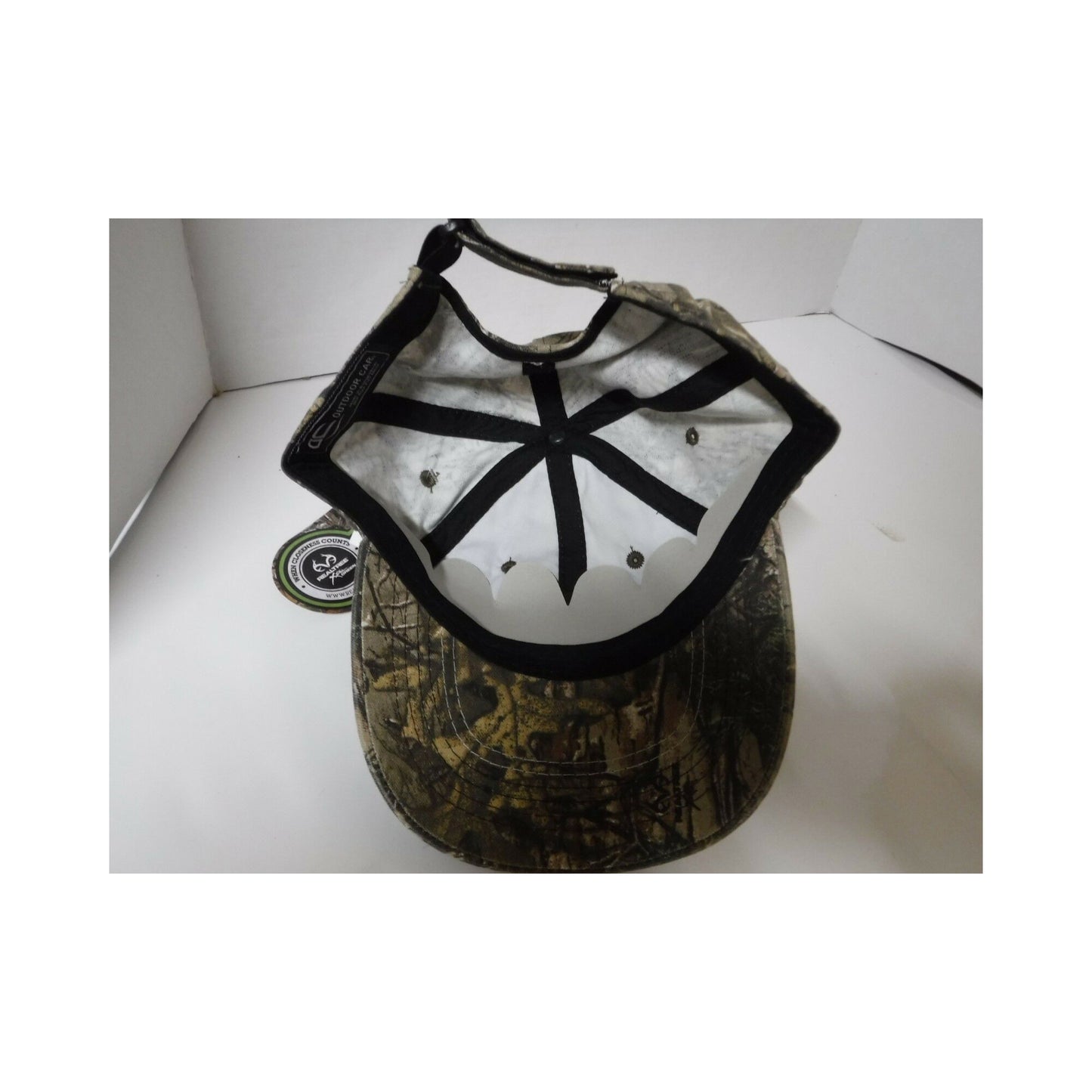 New Authentic RealTree Hat Adjustable/ Camo/ Deer over American Flag